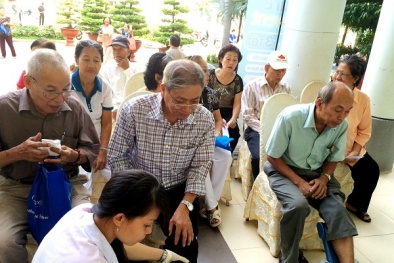 Vinamilk tiếp tục sát cánh cùng sức khỏe người cao tuổi miền Nam